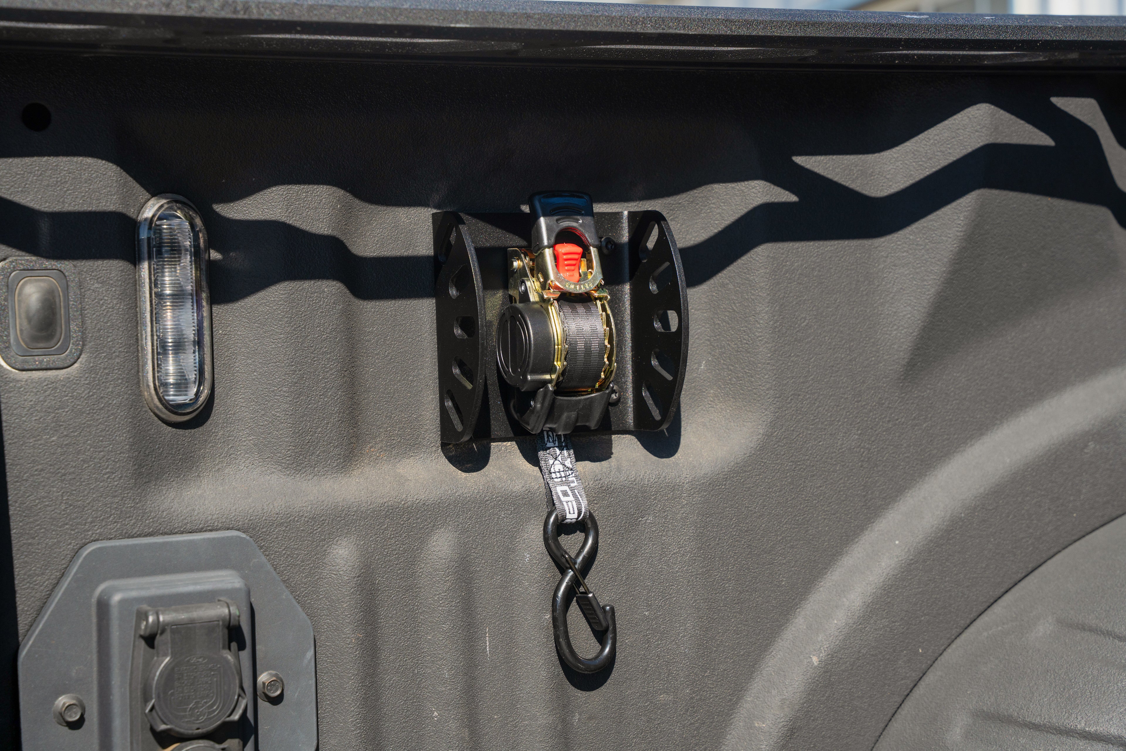 BoxLink Retractable Strap Mount – Pair (Ford F-150 & Super Duty)