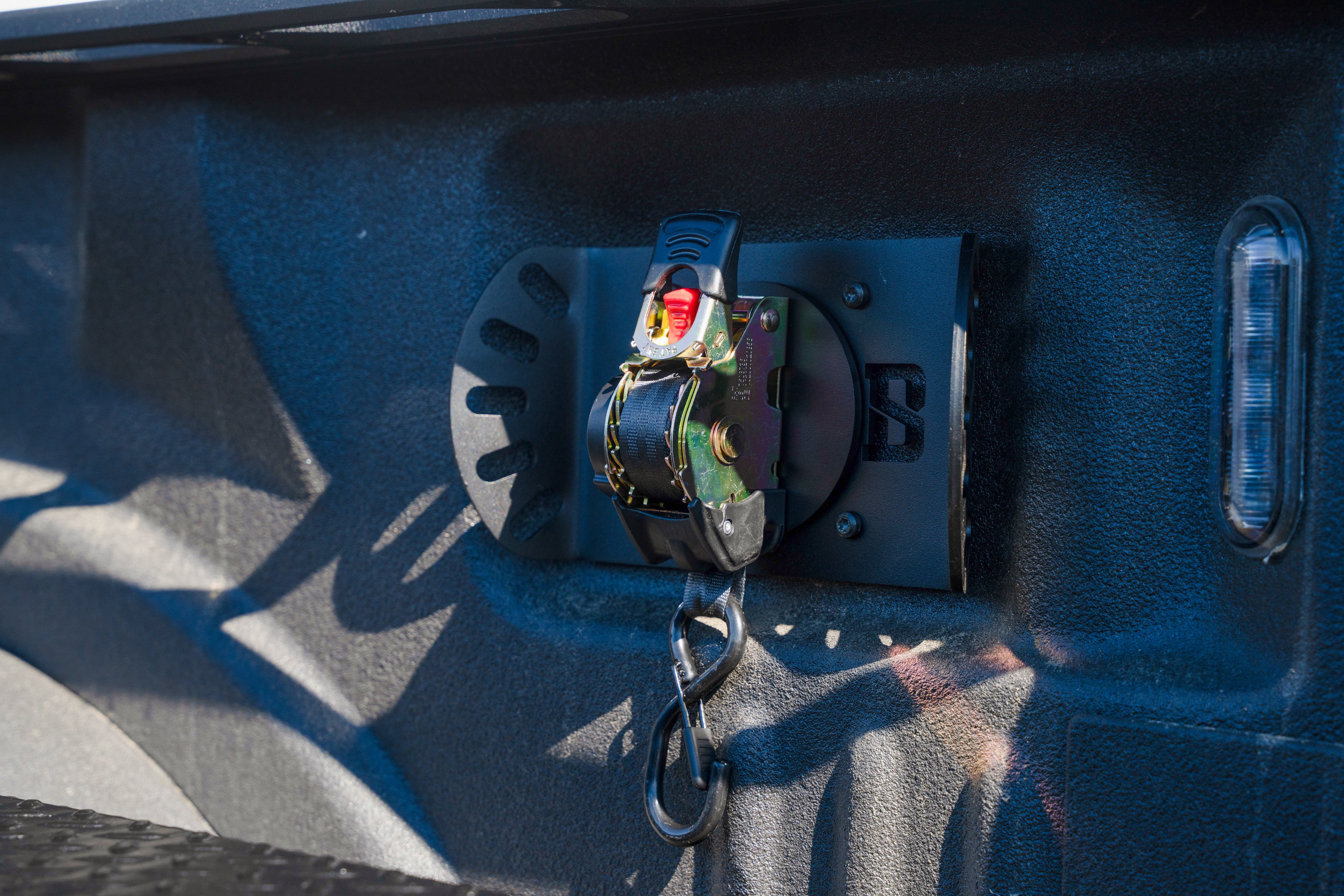 BoxLink 360° Retractable Strap Mounts – Pair (Ford F-150 & Super Duty)